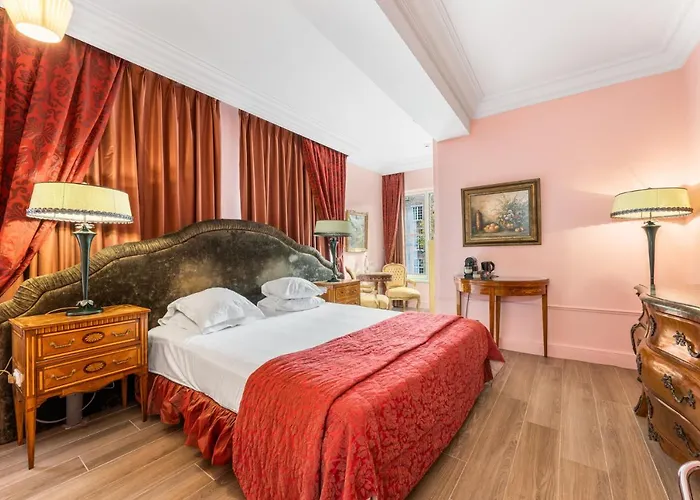 Canal Suites